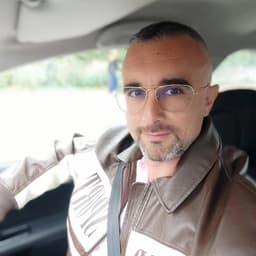 Regis Laffond — Fondateur de LeadExtractor